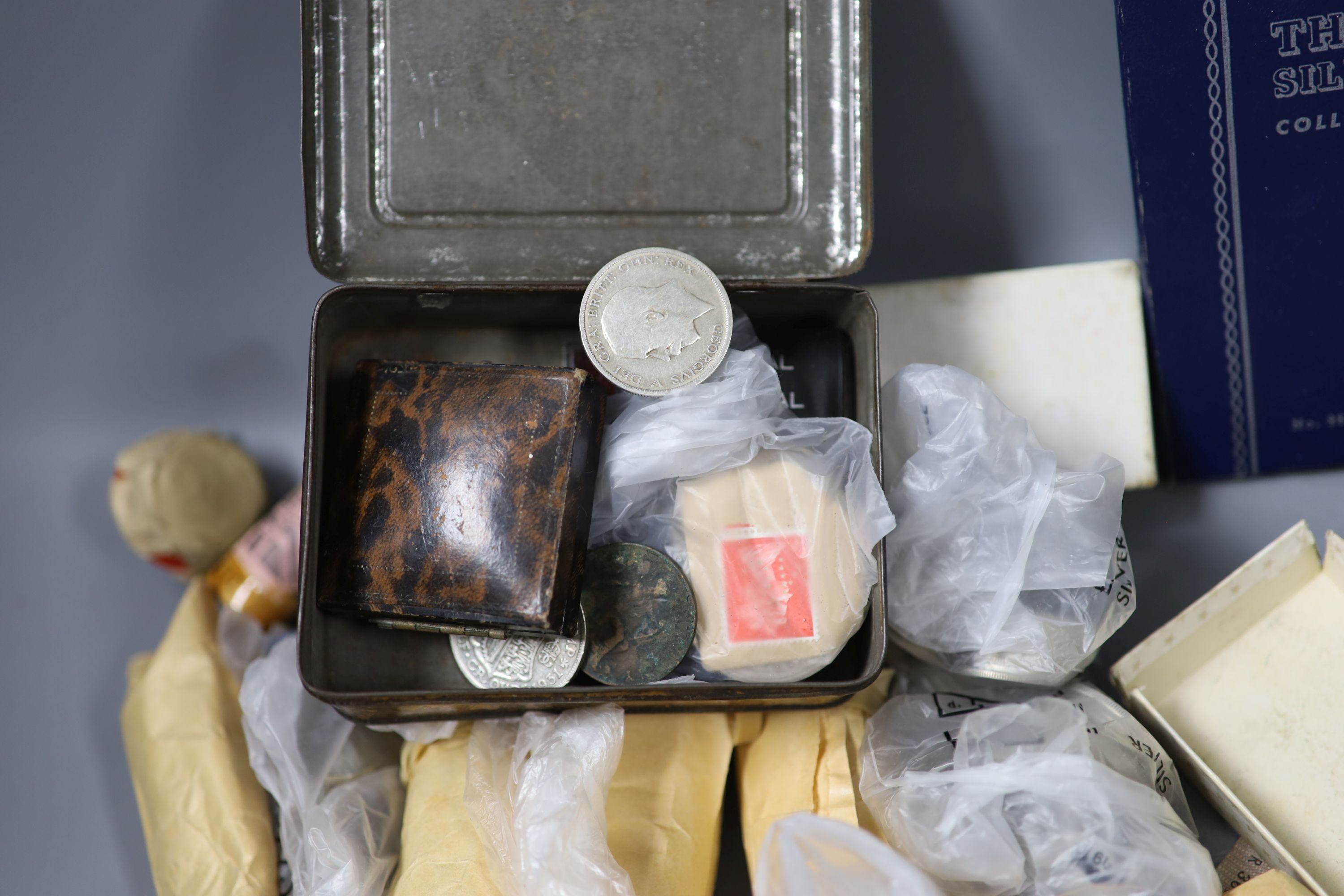 A group of UK coins, George IV to QEII, including 1902 and 1914 florins, EF and F, various half crowns and florins (George V and George VI)